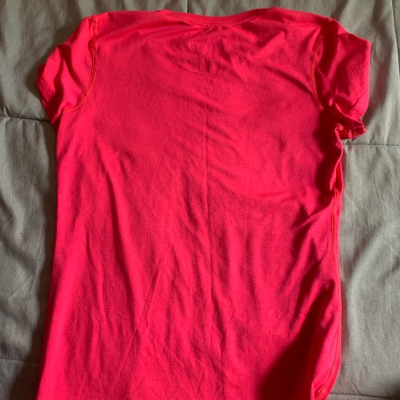 hot pink nike dry fit tee - Picture 3 of 4